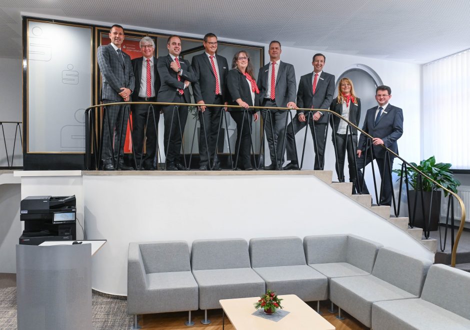 Eröffnung des neuen Vermögensmanagement-Centers am Wilhelm-Leuschner-Platz in Langen